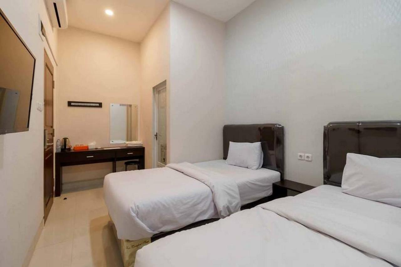 Reddoorz At Seindo Hotel Medan Sunggal Екстер'єр фото